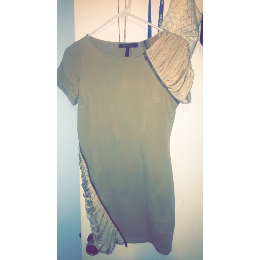 Tan zipper dress.